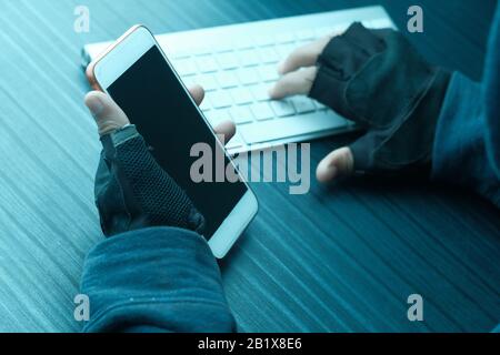 vue de dessus des données d'étanchéité des pirates à capuchon de l'ordinateur portable Banque D'Images