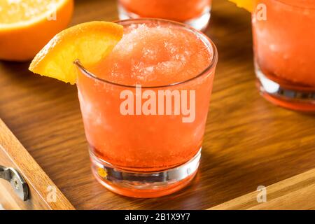 Brushy Glacé Au Néon Avec Orange Et Glace Banque D'Images