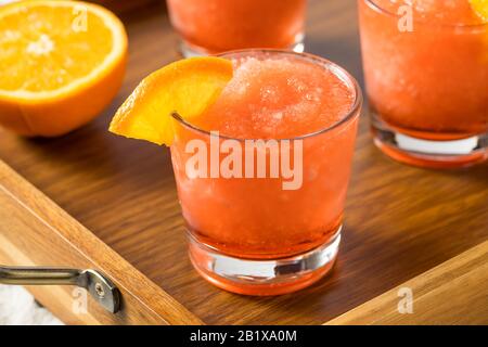 Brushy Glacé Au Néon Avec Orange Et Glace Banque D'Images