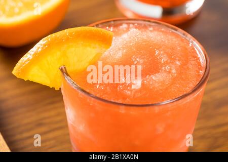 Brushy Glacé Au Néon Avec Orange Et Glace Banque D'Images