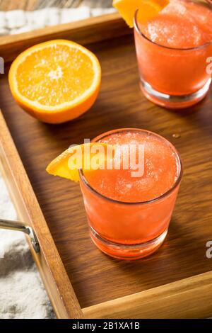 Brushy Glacé Au Néon Avec Orange Et Glace Banque D'Images