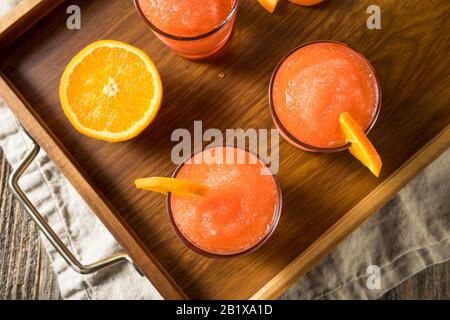 Brushy Glacé Au Néon Avec Orange Et Glace Banque D'Images
