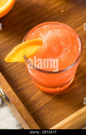 Brushy Glacé Au Néon Avec Orange Et Glace Banque D'Images