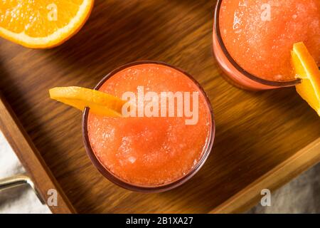 Brushy Glacé Au Néon Avec Orange Et Glace Banque D'Images