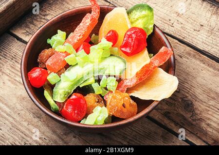 Nourriture saine, mélanger les fruits secs.fruits secs assortis sains sur une assiette Banque D'Images