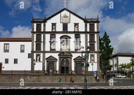 Kirche ‘Igreja Do Colegio’, Praca Do Municipio, Funchal, Madère, Portugal Banque D'Images