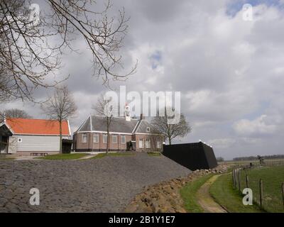 Église sur l'ancienne île Schokland aux Pays-Bas Banque D'Images