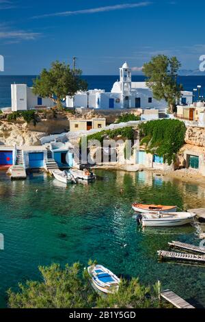 Village de Mandrakia sur l'île de Milos, Grèce Banque D'Images