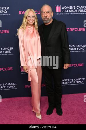 27 Février 2020 - Beverly Hills, Californie - Eloise Broady Dejoria, Jean Paul Dejoria. Le Fonds de recherche sur le cancer pour les femmes, Une Soirée Inoubliable de 2020, s'est tenue à l'hôtel Beverly Wilshire. Crédit photo : Birdie Thompson/AdMedia /MediaPunch Banque D'Images