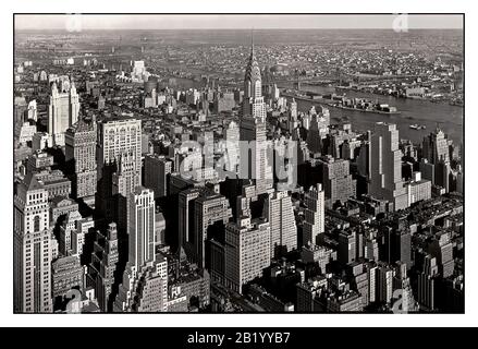 GRATTE-CIELS DE MANHATTAN image de vue aérienne de la Chrysler en 1932 Bâtiment dominant Midtown Manhattan gratte-ciel bâtiments New York City NY ÉTATS-UNIS Banque D'Images