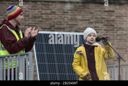 GRETA Thunberg s'exprimant lors de l'événement Clive 4 Climate Bristol sur College Green, Bristol Banque D'Images