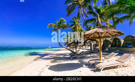 Les meilleures plages de l'île Mauricius - Flic en Flac avec de grandes stations balnéaires et des activités de sports nautiques Banque D'Images