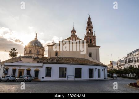 Carmona, Espagne. L'Eglise Iglesia de San Pedro (Eglise St Pierre), dans cette ville en Andalousie dans la province de Séville Banque D'Images