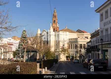 Carmona, Espagne. L'Eglise Iglesia de San Pedro (Eglise St Pierre), dans cette ville en Andalousie dans la province de Séville Banque D'Images