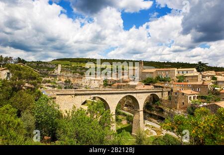 Pont sur la Cesse, Minerve, région d'Occitania, département d'Herault, Languedoc-Roussillon, France Banque D'Images