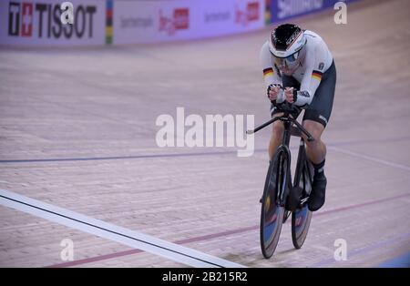 Berlin, Allemagne. 28 février 2020. Cyclisme/piste: Championnat du monde, essai de 1 000 m, finale: Maximilian Dornbach d'Allemagne sur la piste. Crédit: Sebastian Gollnow/Dpa/Alay Live News Banque D'Images