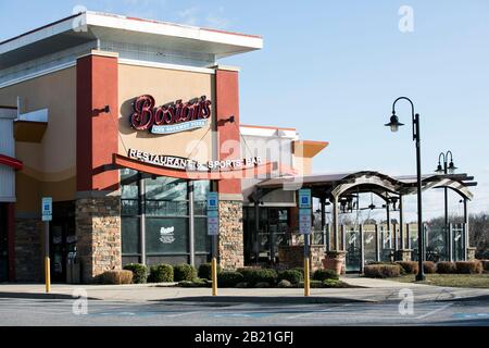 Un logo à l'extérieur d'une Boston Pizza, Boston's The Gourmet Pizza Restaurant and Sports Bar restaurant situé à Waldorf, Maryland, le 27 février, Banque D'Images