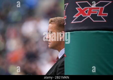 Fox Analyst et l'ancien Seahawk Quarterback Brock Huard en marge après le premier trimestre d'un match de football XFL entre les Dragons de Seattle et les Renegades de Dallas, le samedi 22 février 2020, à Seattle, Washington, États-Unis. (Photo par IOS/ESPA-Images) Banque D'Images