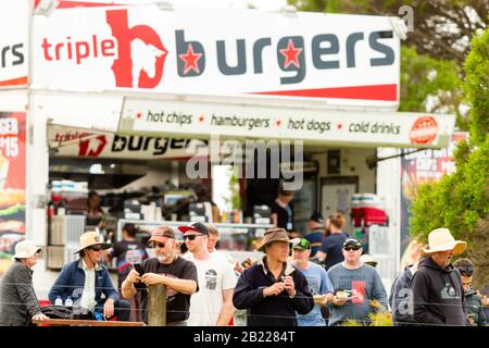 Melbourne, Australie, 29 Février 2020. Fans de course pendant le championnat du monde moto FIM Superbike, circuit Phillip Island, Australie. Crédit: Dave Hemaison/Alay Live News Banque D'Images