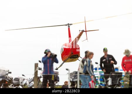 Melbourne, Australie, 29 Février 2020. Atterrissage de broyeur parmi la foule pendant le championnat du monde moto FIM Superbike, circuit Phillip Island, Australie. Crédit: Dave Hemaison/Alay Live News Banque D'Images