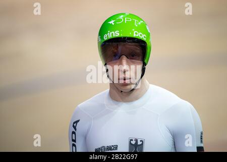 Berlin, Allemagne. 28 février 2020. Cyclisme/piste: Championnat du monde, essai de 1 000 m, qualification: Joachim Eilers d'Allemagne est sur la piste. Crédit: Sebastian Gollnow/Dpa/Alay Live News Banque D'Images