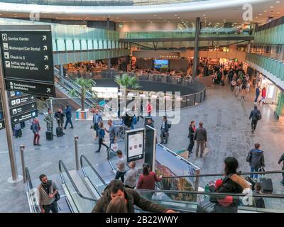 Halle, Flughafen, Zürich, Suisse Banque D'Images