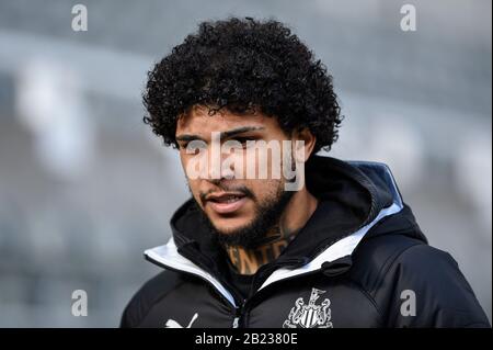 Newcastle UPON TYNE, ANGLETERRE - 29 FÉVRIER DeAndre Yedlin (22) de Newcastle United avant le match de la Premier League entre Newcastle United et Burnley au St. James's Park, Newcastle, le samedi 29 février 2020. (Crédit: IAM Burn | MI News) la photographie ne peut être utilisée qu'à des fins de rédaction de journaux et/ou de magazines, licence requise à des fins commerciales crédit: Mi News & Sport /Alay Live News Banque D'Images