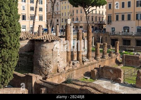 Place Largo di Torre Argentina, Rome, Italie Banque D'Images