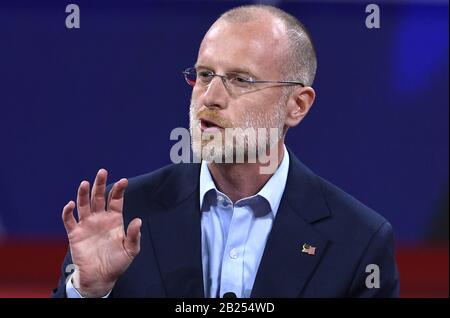 National Harbour, États-Unis. 29 février 2020. Le commissaire de la Commission fédérale des communications (FCC) Brendan Carr fait des remarques à la Conférence d'action politique conservatrice (CPAC), le samedi 29 février 2020, à National Harbour, dans le Maryland. Des milliers d'activistes conservateurs, de représentants élus et de experts se sont réunis pour entendre des orateurs sur le thème "Amérique contre socialisme". Photo de Mike Theiler/UPI crédit: UPI/Alay Live News Banque D'Images