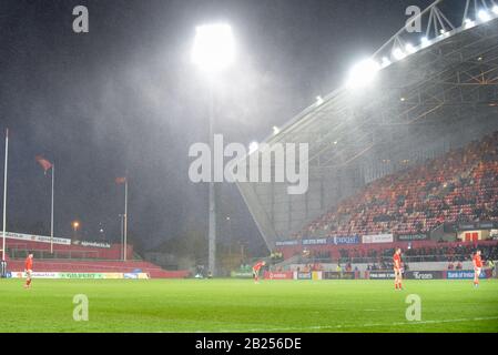 Limerick, Irlande. 29 février 2020. Vue générale de Thomond Park pendant la tempête 'Jorge' pendant le match Guinness PRO14 Round 13 entre Munster Rugby et Scarlets à Thomond Park à Limerick, Irlande le 29 février 2020 (photo d'Andrew SURMA/SIPA USA). Crédit: Sipa Usa/Alay Live News Banque D'Images