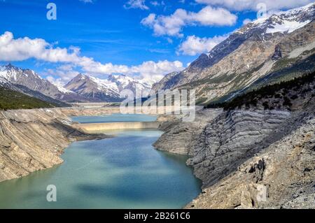 Le lac Cancano et le lac supérieur de San Giacomo, bassins d'eau artificiels situés dans la vallée de la Fraele à environ 1900 mètres au-dessus du niveau de la mer Banque D'Images