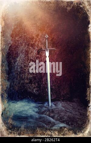 Épée de Magyc dans le lac, ancien effet photo. Banque D'Images