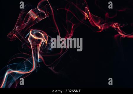 Formes de fumée colorées, image dynamique de design abstrait Banque D'Images