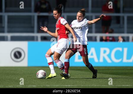 Viktoria Schnaderbeck d'Arsenal et Martha Thomas de West Ham pendant Arsenal Women vs West Ham United Women, Barclays FA Women's Super League Footbal Banque D'Images