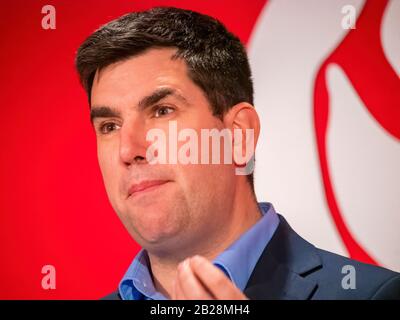 Richard Burgon député travailliste de Leeds East Shadow Secrétaire d'État à la justice et au chancelier de l'ombre Banque D'Images