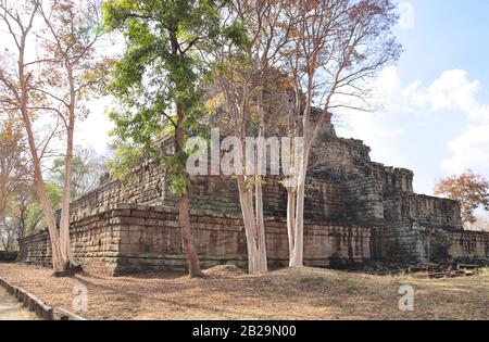 Pyramide à sept niveaux Prasat Thom, site du temple de Koh Ker, Cambodge Banque D'Images