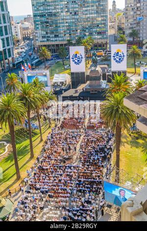 Montevideo, URUGUAY, MARS - 2020 - vue aérienne de la célébration acte prise de Lacalle Pou Herrera comme nouveau président de la république uruguayenne Banque D'Images