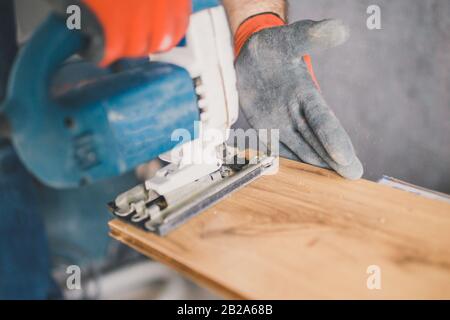 Artisan qualifié - parquet - plancher flottant Banque D'Images