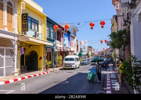 Principale rue commerçante de la vieille ville de Phuket, Thaïlande Banque D'Images