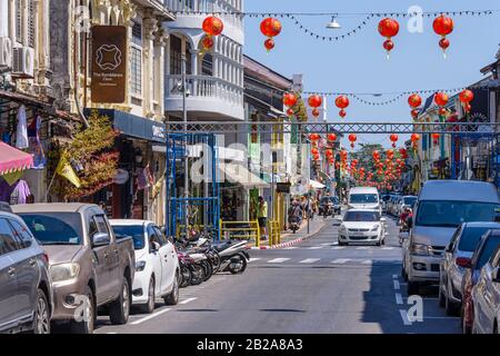 Principale rue commerçante de la vieille ville de Phuket, Thaïlande Banque D'Images