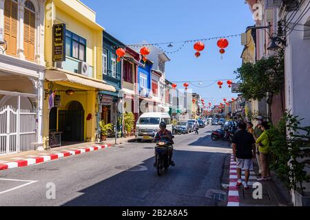 Principale rue commerçante de la vieille ville de Phuket, Thaïlande Banque D'Images