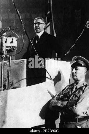 Vice-chancelier Franz von Papen lors d'un rassemblement électoral du Kampffaffront Schwarz-Weiss-Rot pour les élections du Reichstag du 5 mars 1933, au Sportpalast de Berlin le 11 février 1933. Banque D'Images