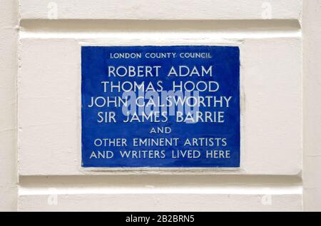 Londres, Angleterre, Royaume-Uni. Plaque Commémorative Bleue Au 1-3, Rue Robert, Adelphi, Westminster,  . 'Robert Adam, Thomas Hood, John Galsworthy, Sir James Banque D'Images