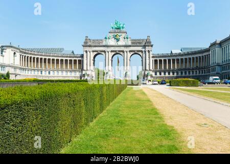 Triple Arch monument dans le parc Cinquantenaire, Bruxelles, Brabant, Belgique Banque D'Images