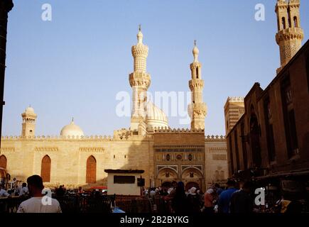 Photographie de voyage - la Mosquée Al Azhar et l'Université Madrassa au Caire islamique en Egypte en Afrique du Nord Moyen-Orient Banque D'Images