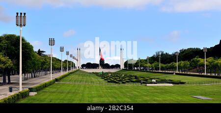 Lisbonne, Portugais - 26 avril 2019:Le plus grand drapeau Portoguese dans le Parque Eduardo VII Banque D'Images