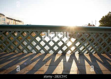 Vue le long des quais de la ville de Dublin, Irlande Banque D'Images