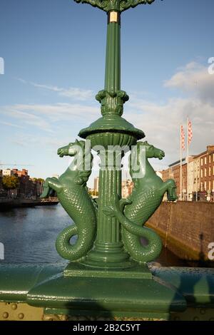 Vue le long des quais de la ville de Dublin, Irlande Banque D'Images