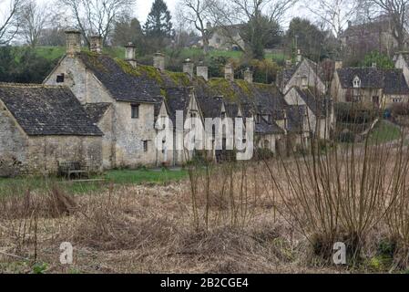 Village de Bibury et paroisse civile dans le Gloucestershire, Angleterre. Banque D'Images