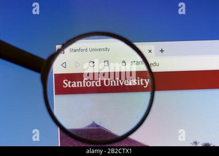 Los Angeles, Californie, États-Unis - 3 mars 2020: Page d'accueil du site de l'Université de Stanford logo visible sur l'écran d'affichage, éditorial illustratif Banque D'Images